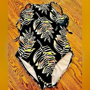 Gymboree Girl’s One Piece Swim Suit Size Large Mermaidcore Beach Pool Vacation